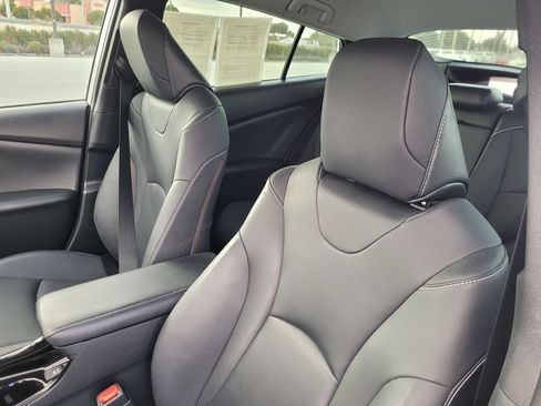 Used 2020 Toyota Prius Prime XLE w/ Carpet Mat Package FWD image 16