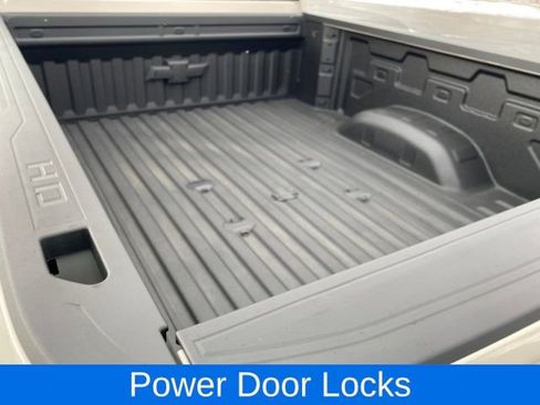 Used 2026 Chevrolet Silverado 2500 ZR2 w/ LPO, Dark Essentials Package image 20