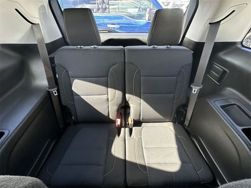 Certified 2023 GMC Acadia SLE w/ Driver Convenience Package image 22