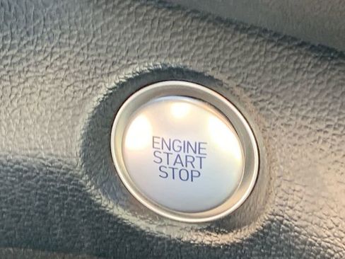 Used 2022 Hyundai Santa Fe SEL w/ Convenience Package image 35