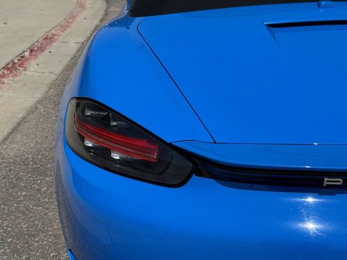 Used 2023 Porsche 718 Boxster S RWD image 8