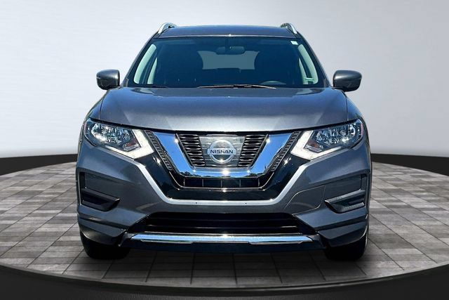 Used 2017 Nissan Rogue SV AWD/4WD image 2