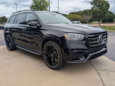 New 2026 Mercedes-Benz GLS 580 4MATIC image 2
