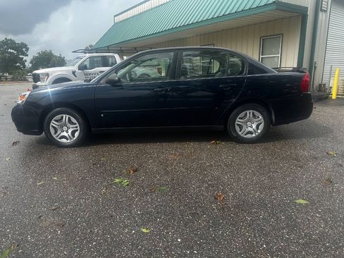 Used 2006 Chevrolet Malibu LS FWD image 3