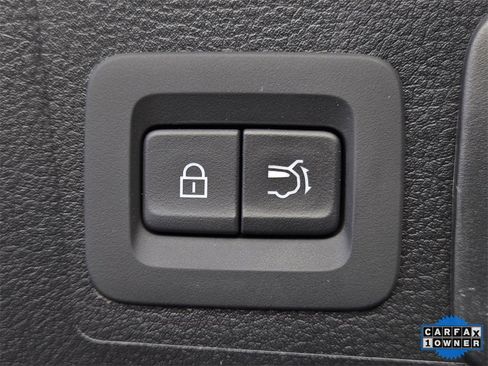 Used 2025 MAZDA CX-50 AWD 2.5 S w/ Premium Package image 12