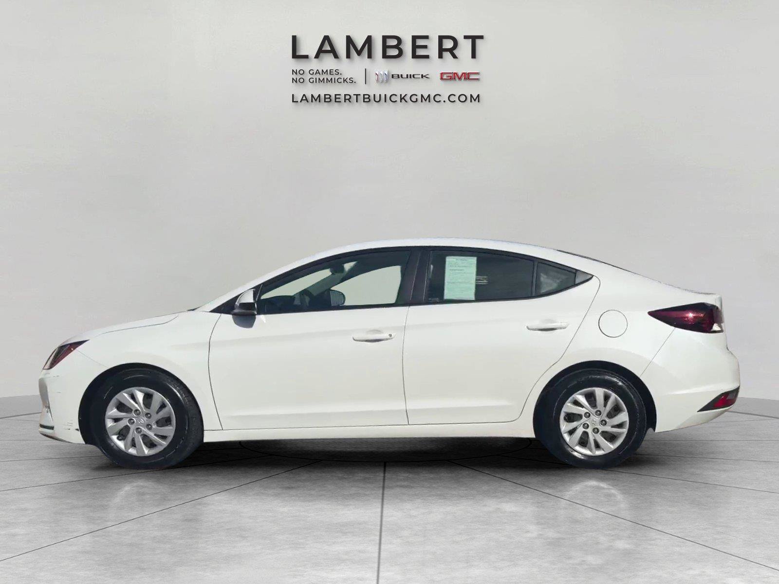 Used 2020 Hyundai Elantra SE w/ Cargo Package (C1) FWD image 2