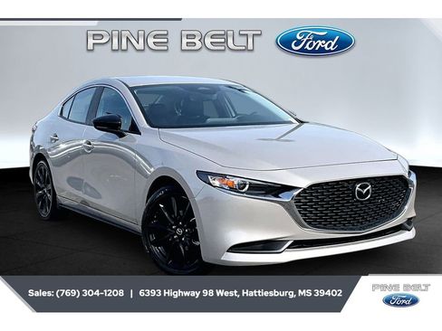 Used 2025 MAZDA MAZDA3 s FWD image 1