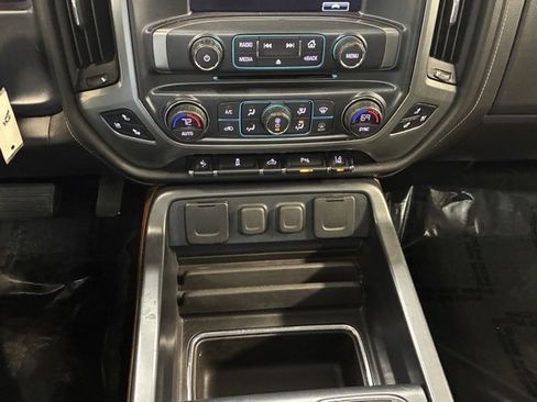 Used 2017 Chevrolet Silverado 2500 LTZ image 18
