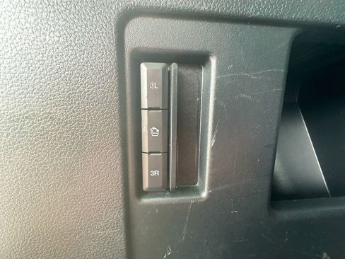 Used 2020 Ford Expedition XLT image 35