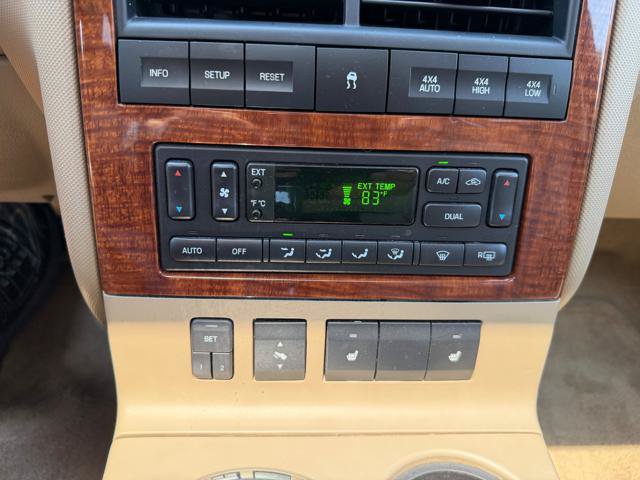 Used 2010 Ford Explorer Eddie Bauer AWD/4WD image 28