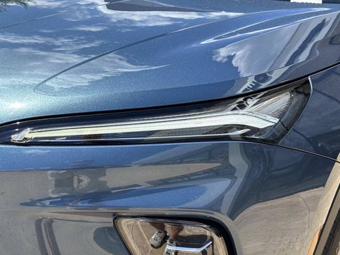 Used 2025 Buick Enclave Preferred FWD image 9