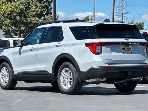 New 2026 Ford Explorer Active AWD/4WD image 13