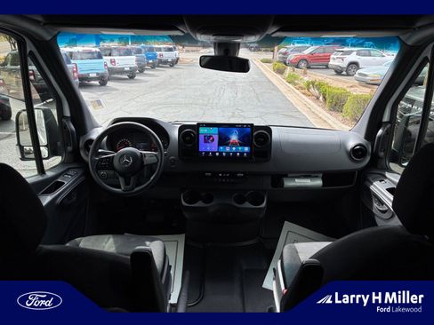 Used 2020 Mercedes-Benz Sprinter 144 Cargo image 19