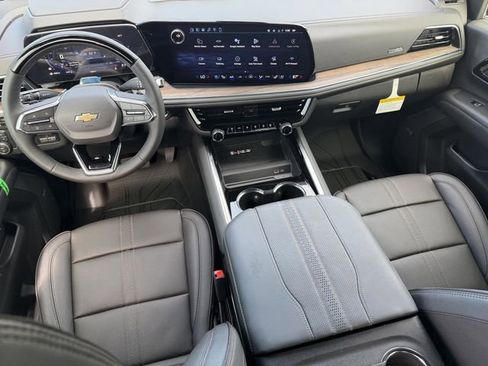 New 2026 Chevrolet Suburban High Country AWD/4WD image 14