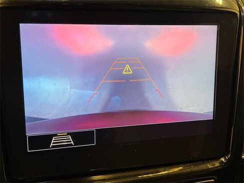 Used 2020 Chevrolet Traverse LT image 27