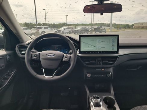 New 2025 Ford Escape Active w/ Active Premium Tech Pack image 24