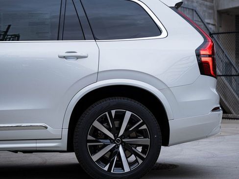 New 2026 Volvo XC90 B5 Core image 4
