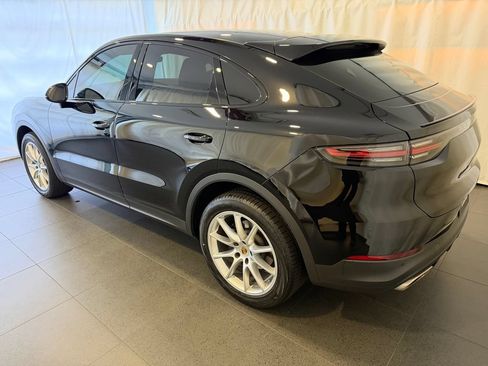 Certified 2021 Porsche Cayenne Coupe AWD/4WD image 3