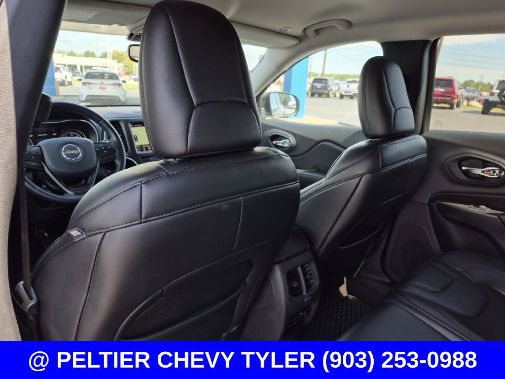 Used 2019 Jeep Cherokee Trailhawk w/ Cold Weather Group AWD/4WD image 35