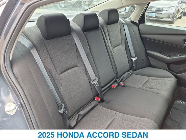 Used 2025 Honda Accord SE image 24