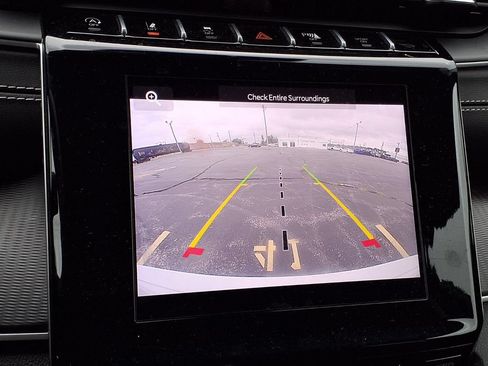 Used 2024 Jeep Grand Cherokee Laredo AWD/4WD image 9