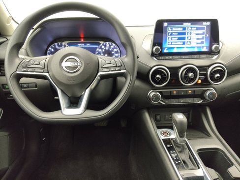 Used 2025 Nissan Sentra SV FWD image 22