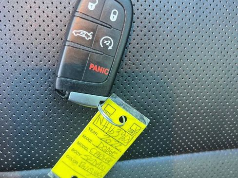 Used 2022 Dodge Charger SRT Hellcat w/ Harman/Kardon Audio Group image 16