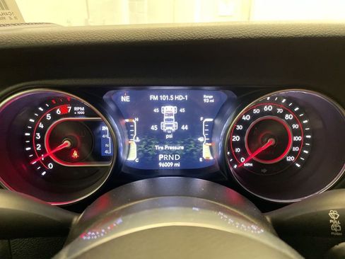 Used 2020 Jeep Wrangler Unlimited Rubicon w/ Quick Order Package 28Y Recon AWD/4WD image 12