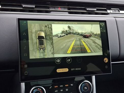 Used 2023 Land Rover Range Rover SE image 20