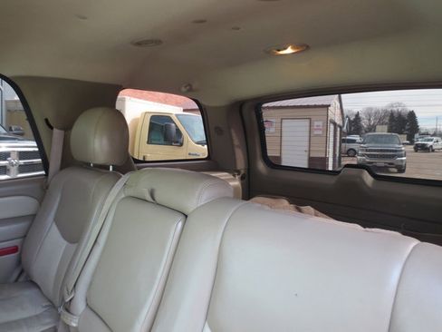 Used 2004 GMC Yukon Denali image 20