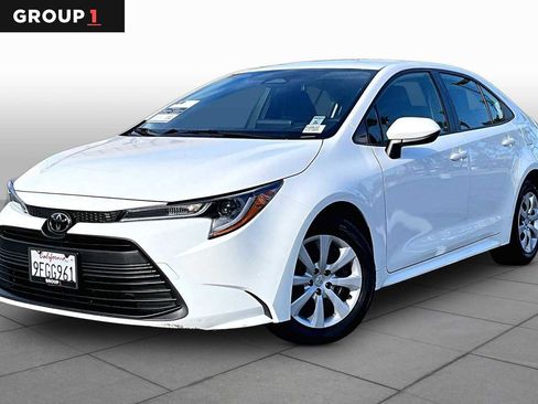 Used 2023 Toyota Corolla LE w/ Carpet Mat Package (TMS) FWD image 1