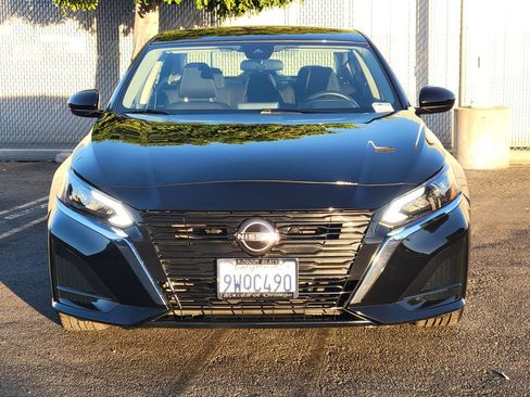 Used 2023 Nissan Altima 2.5 SV image 23