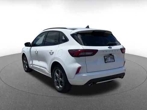 Used 2023 Ford Escape ST-Line image 11