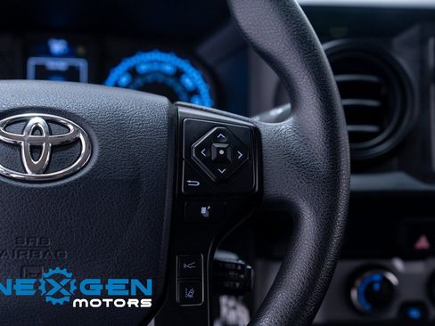 Used 2019 Toyota Tacoma SR image 17
