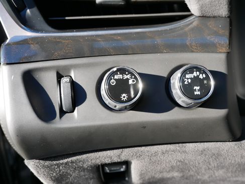 Used 2020 Cadillac Escalade Platinum image 8