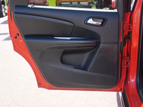 Used 2018 Dodge Journey Crossroad w/ Popular Equipment Group AWD/4WD image 19