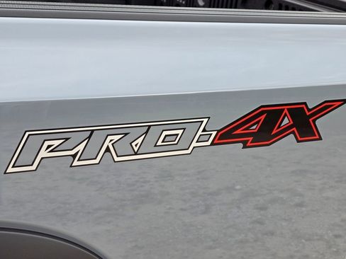 New 2026 Nissan Frontier PRO-4X w/ Pro-4x Convenience Package image 7