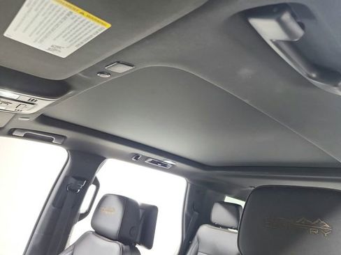 Used 2023 Chevrolet Tahoe High Country w/ Premium Package 2 RWD image 22