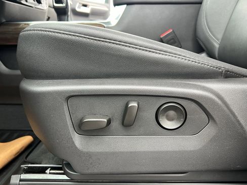 Used 2025 Chevrolet Silverado 1500 RST image 17