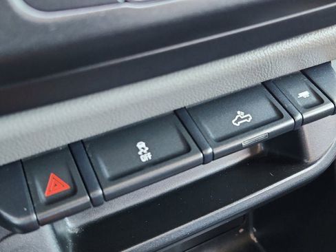 Used 2019 Chevrolet Colorado W/T w/ Custom Special Edition image 25