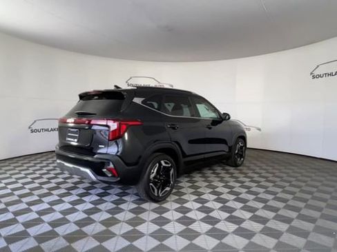 Certified 2024 Kia Seltos SX w/ SX Sunroof Package AWD/4WD image 8