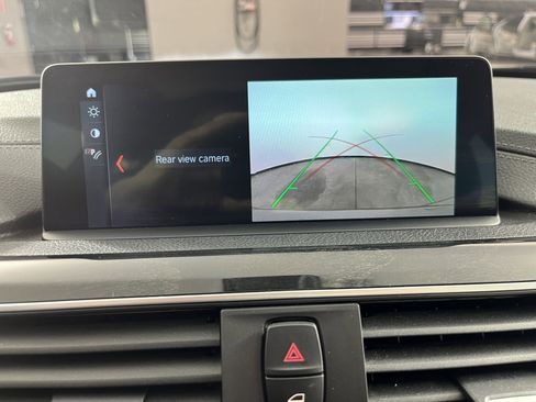 Used 2018 BMW 330i xDrive Sedan w/ Premium Package image 29