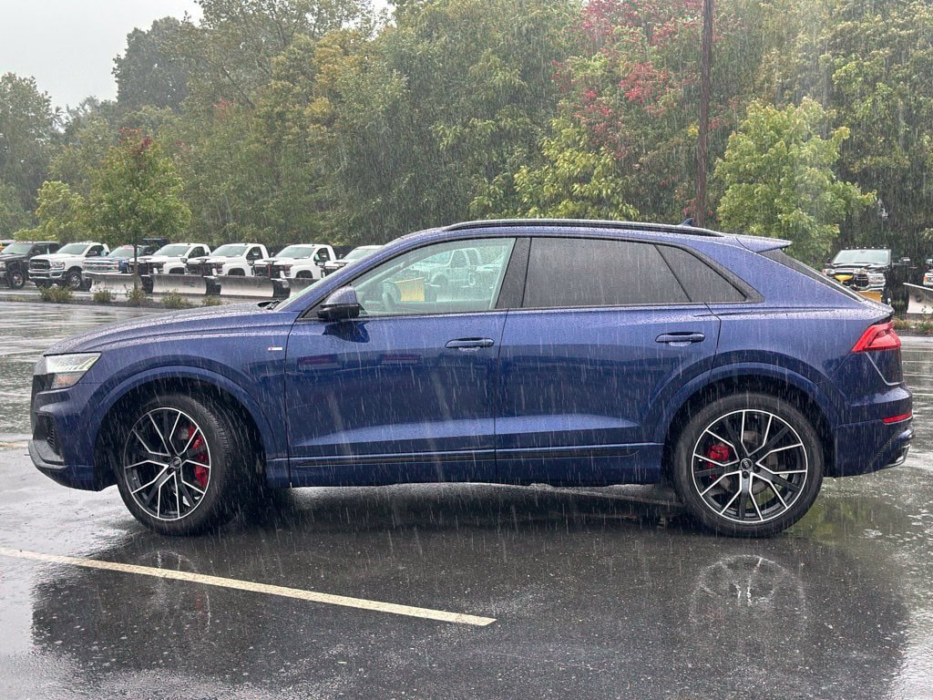 Used 2023 Audi Q8 Prestige w/ Prestige Package AWD/4WD image 2