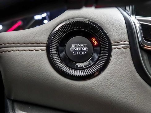 Used 2022 Jeep Compass Limited image 18