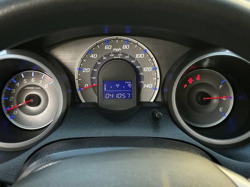 Used 2011 Honda Fit image 23