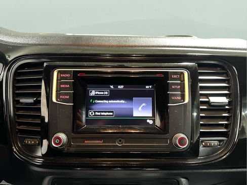 Used 2019 Volkswagen Beetle 2.0T S image 20