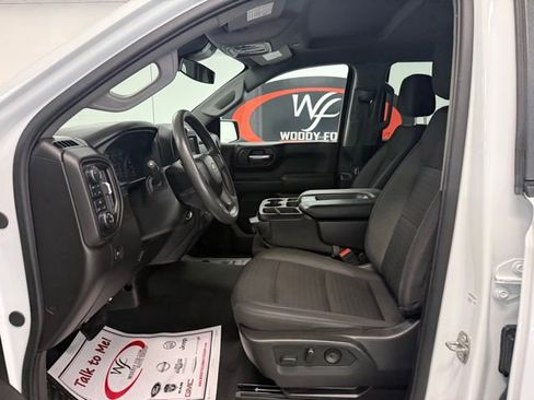 Used 2024 Chevrolet Silverado 1500 Custom image 9