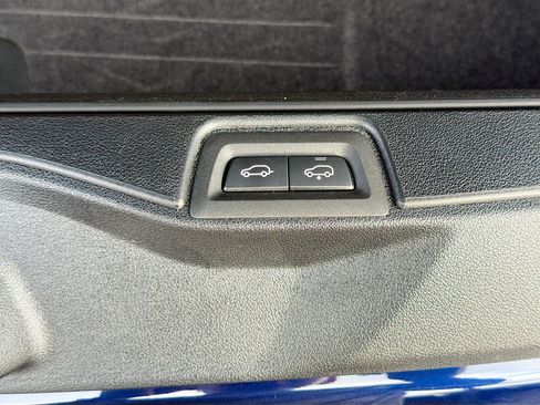 Used 2024 BMW X7 xDrive40i w/ Premium Package image 48