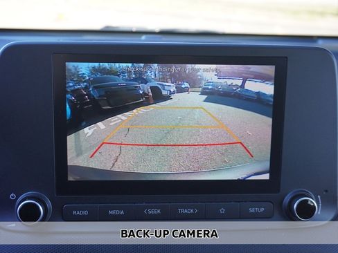 Used 2023 Hyundai Kona SE w/ Cargo Package image 5