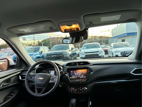 Certified 2023 Chevrolet TrailBlazer LT w/ LPO, Blackout Package image 31
